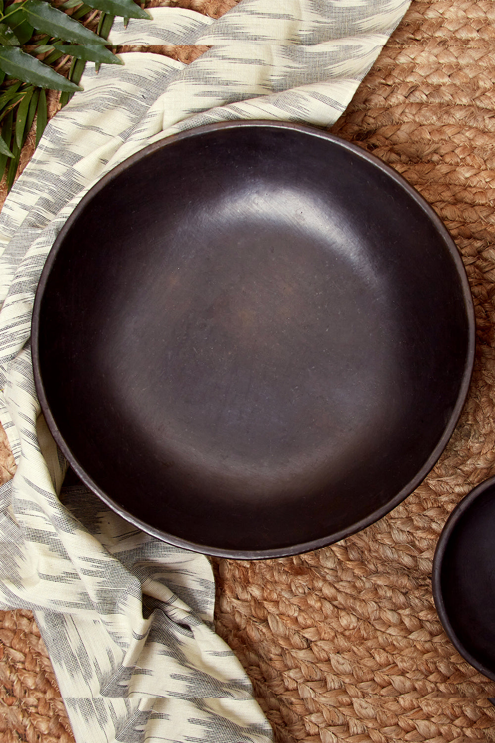 Black Longpi Plate