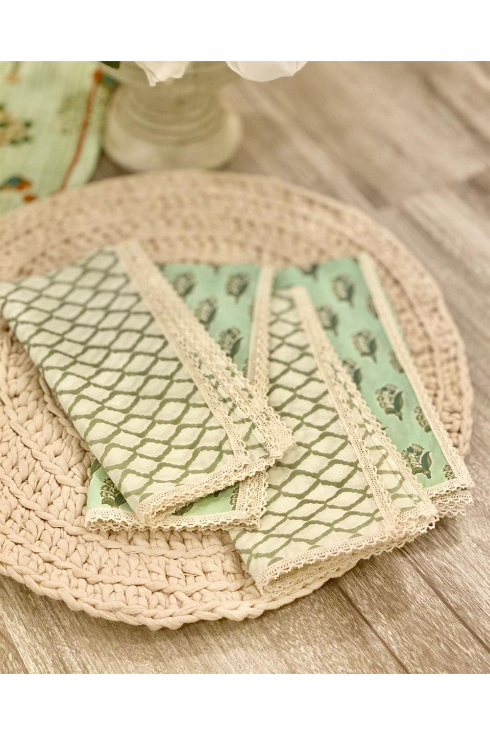 Vanya Sage Mat & Napkin Set