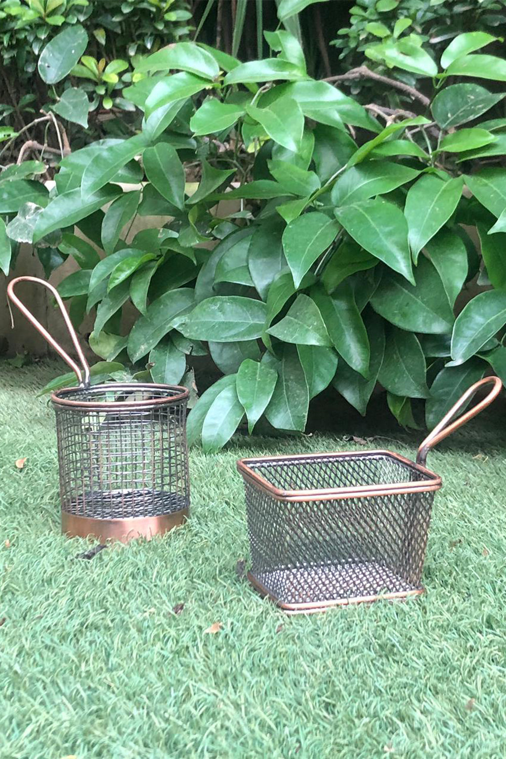 Black Round Mesh Serving Basket- Set of 2